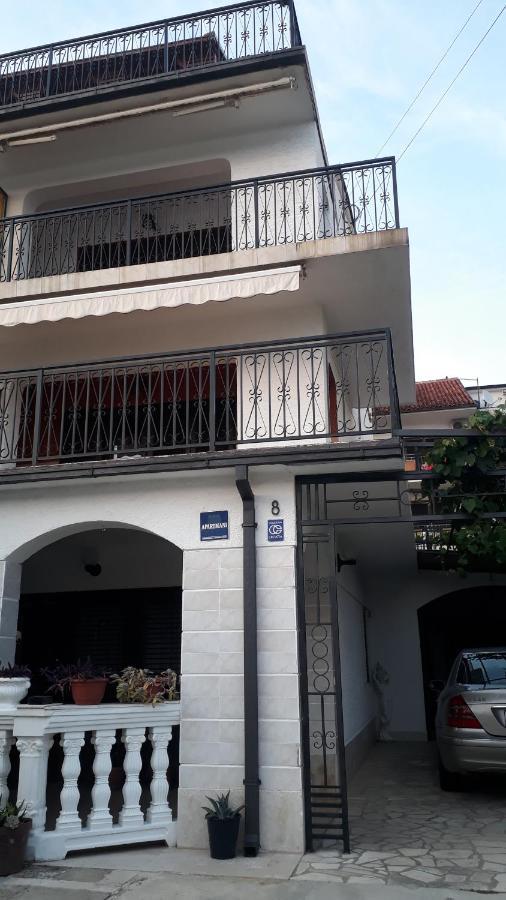 Apartmani Jelena Crikvenica Bagian luar foto