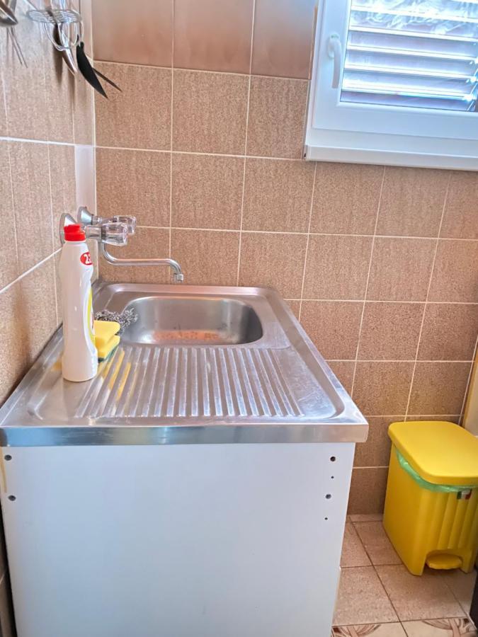 Apartmani Jelena Crikvenica Bagian luar foto